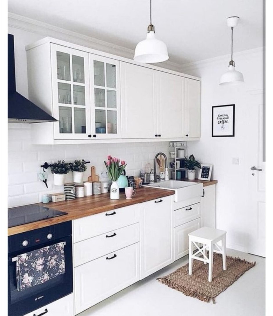 Белая маленькая кухня гостиная Скандинавский