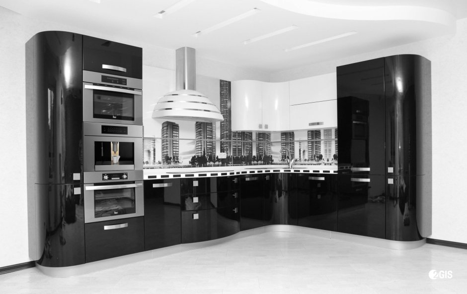 Черно белая кухня