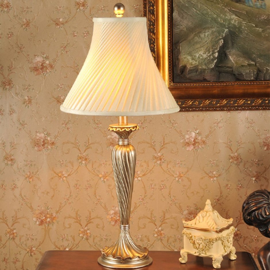 Прикроватные лампы для спальни в классическом стиле
