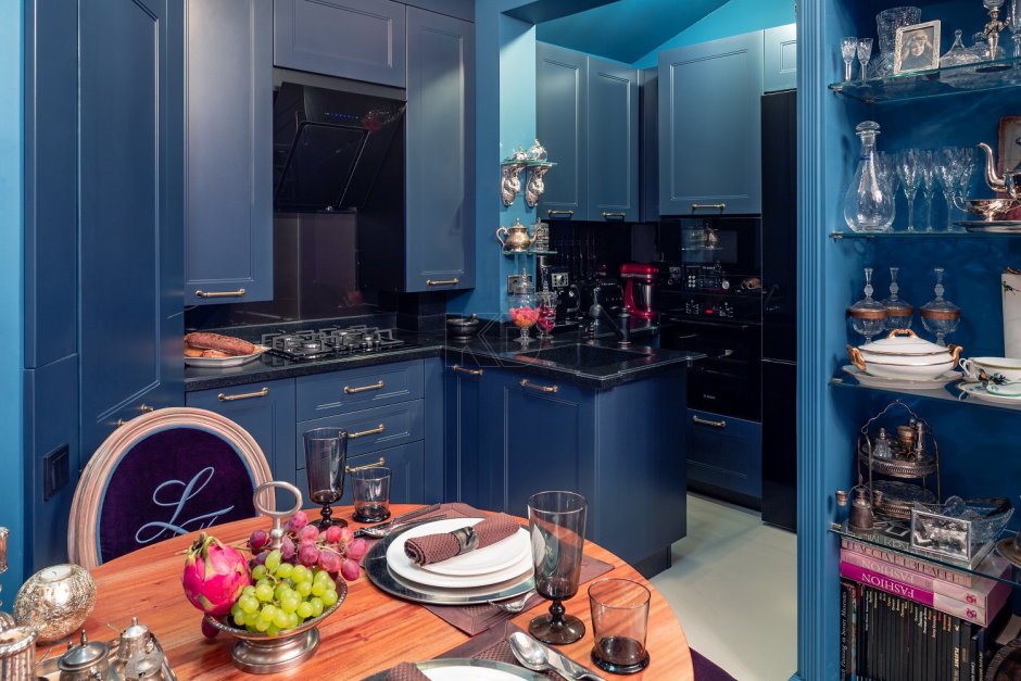 Синие кухни