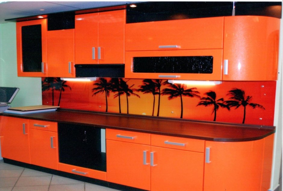 Фартук для кухни цвета кухни оранжевая с чёрным
