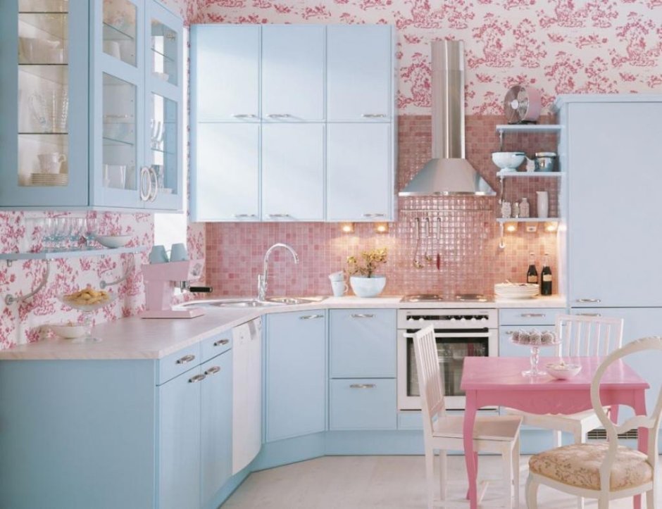 Кухня розовая матовая