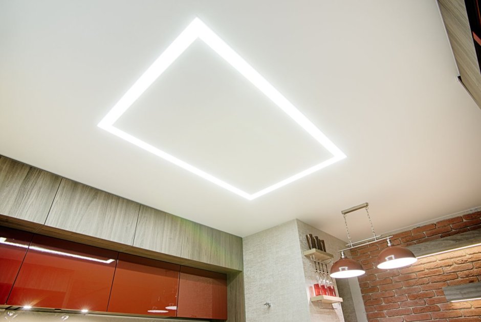 Светящийся потолок на кухне