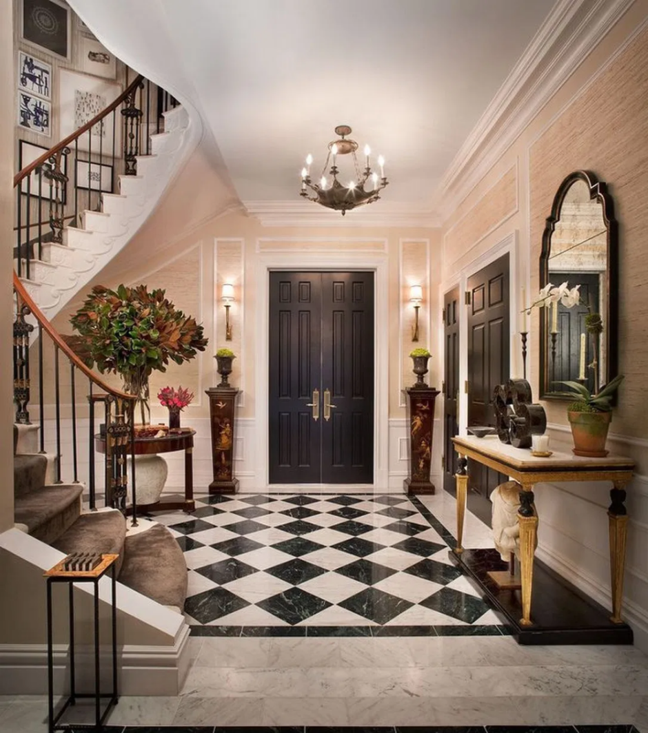 Интерьер прихожей в частном доме