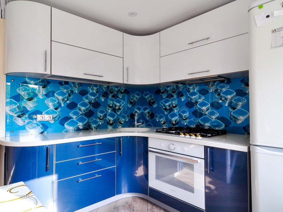 Кухонный гарнитур синий с белым