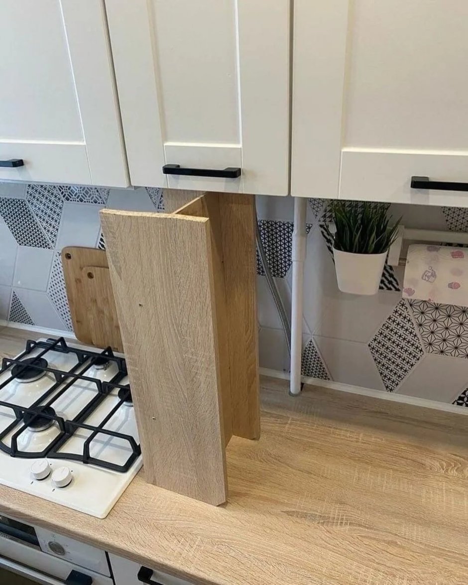 Скрыть газовую трубу на кухне