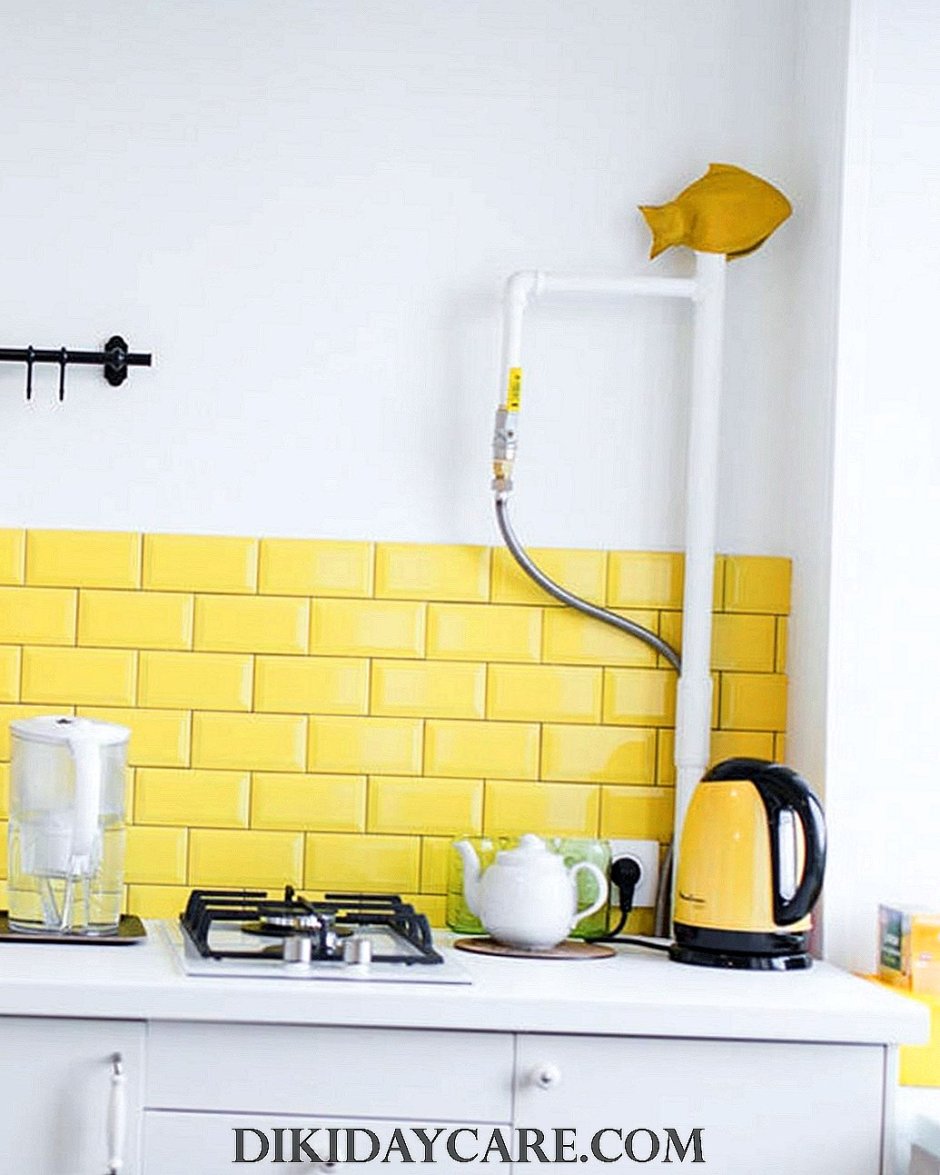 Газовая труба на кухне