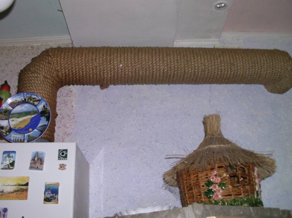 Шкафчик в кухню на газовую трубу