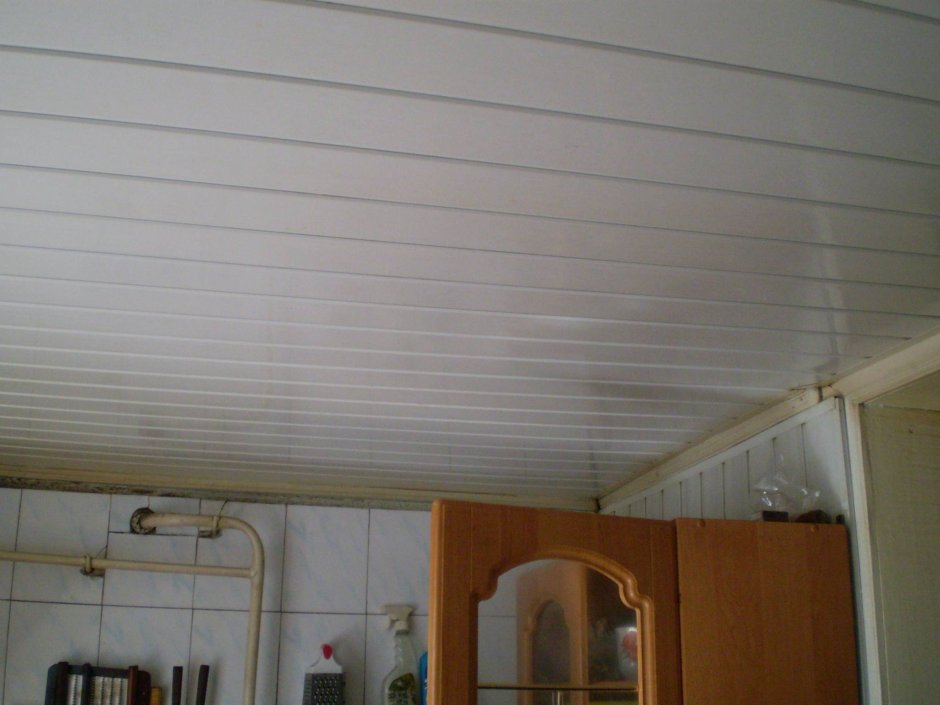Реечный потолок французский