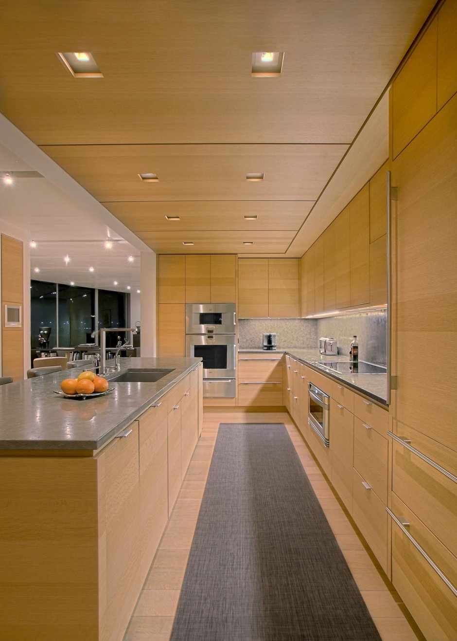 Показать панели на потолок на кухню серого цвета