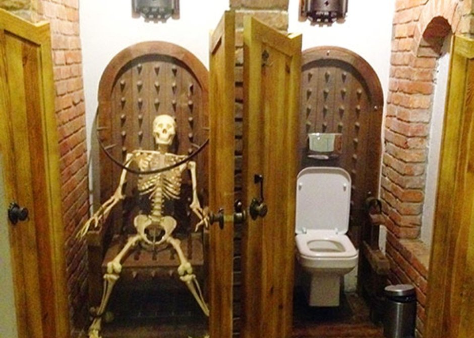 Туалеты в Европе в средние века