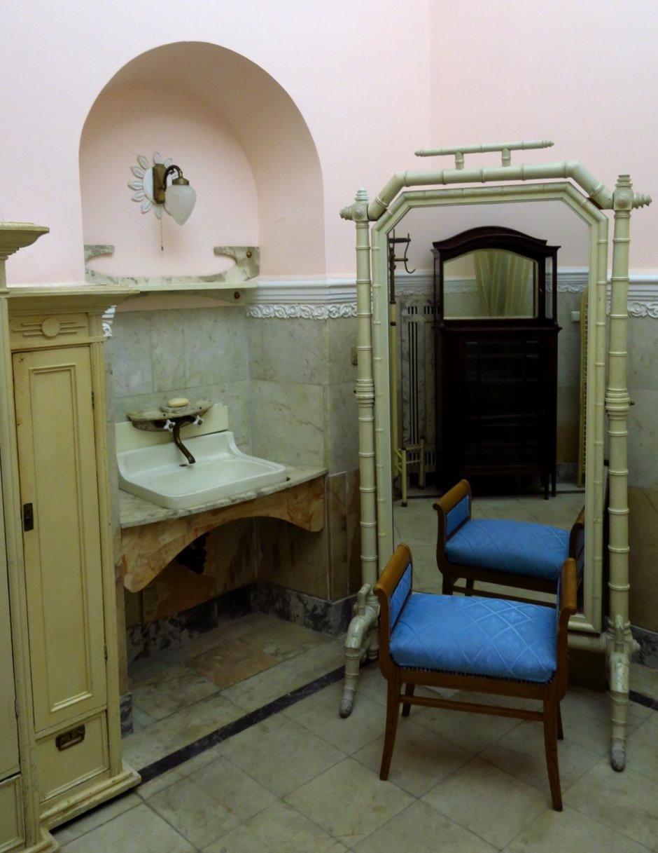 Трон унитаз Людовика 14