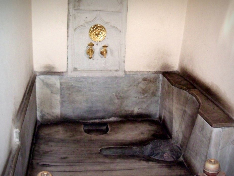 Унитаз общественный