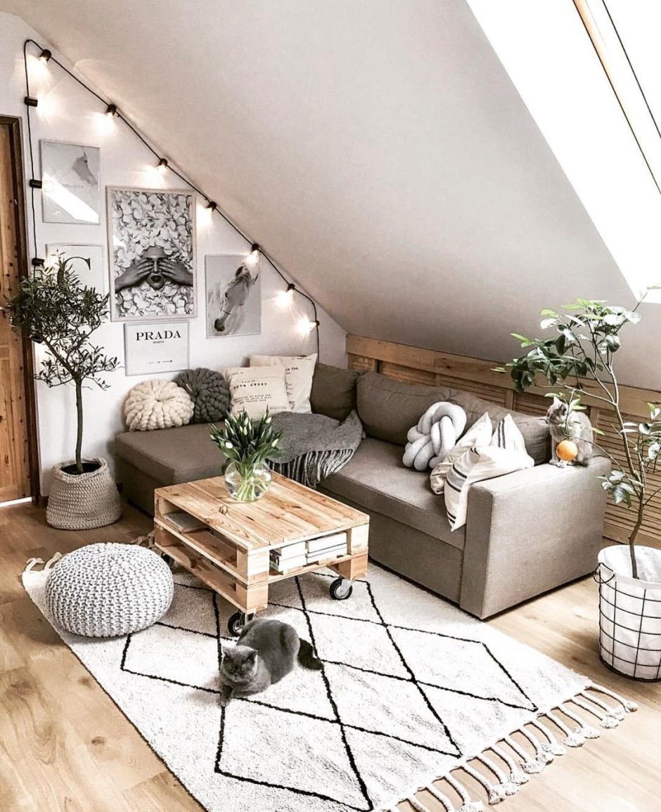 Детская на мансардном этаже интерьер