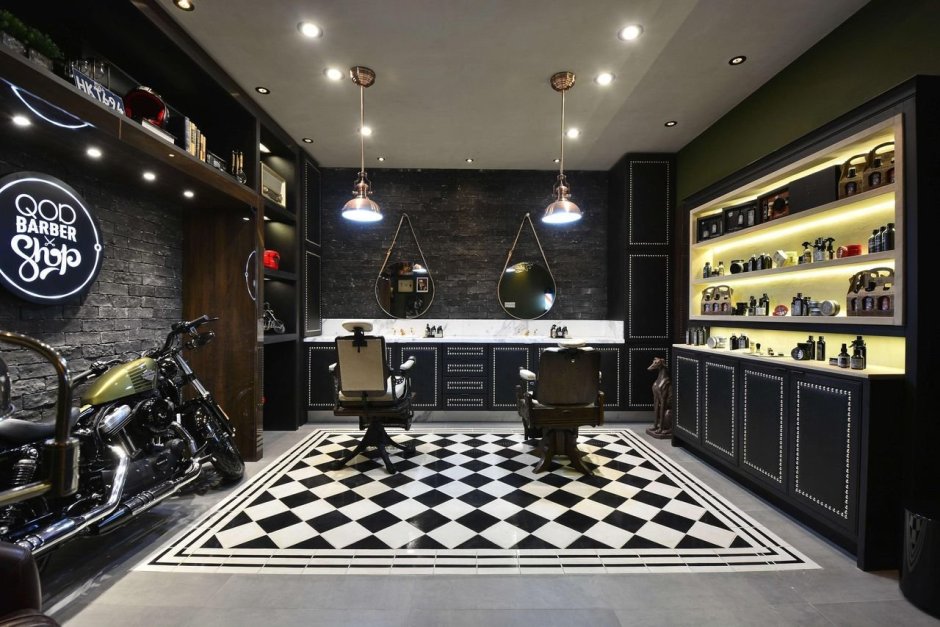 Черный потолок в гараже