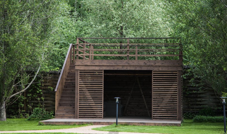 Беседка двухэтажная деревянная