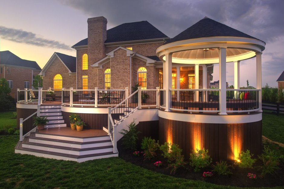 Двухэтажная беседка