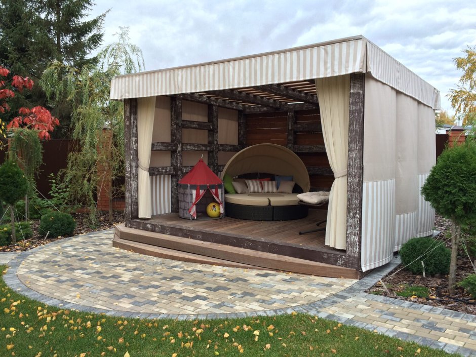 Дачный домик с плоской крышей