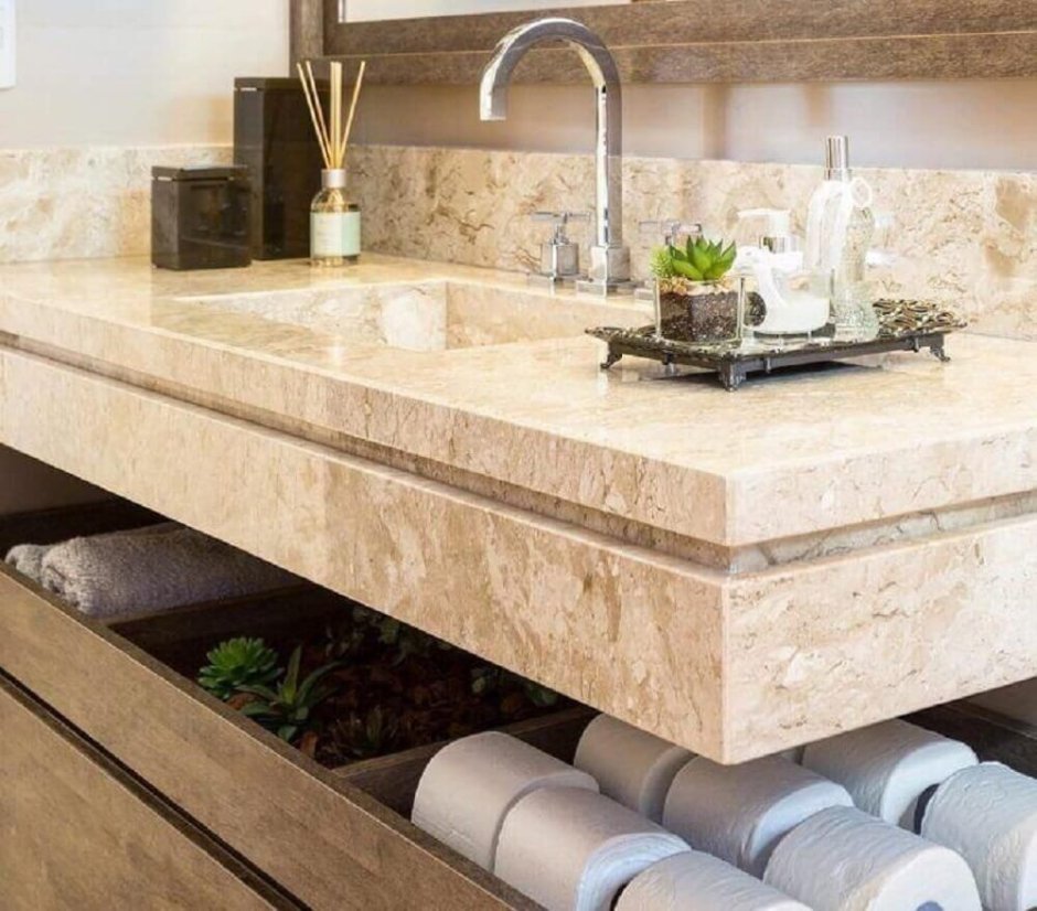 Умывальник из травертина