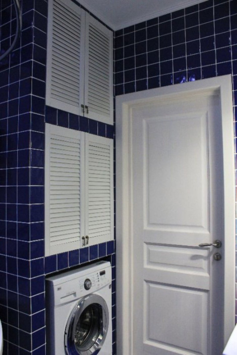 Деревянная тумба под умывальник