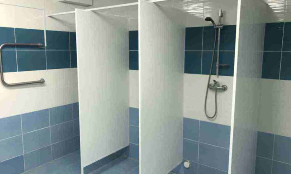 Душевые перегородки из HPL пластика