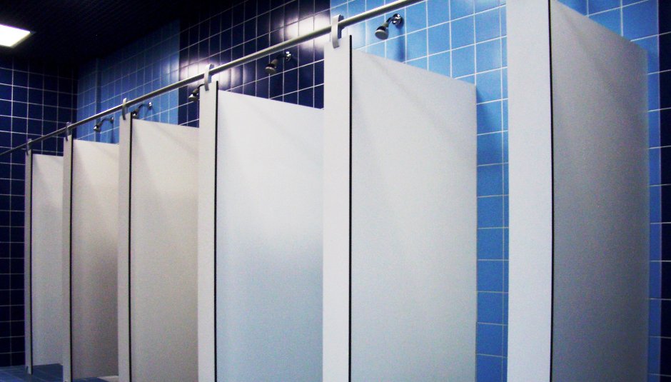 Перегородка из HPL пластика для душа