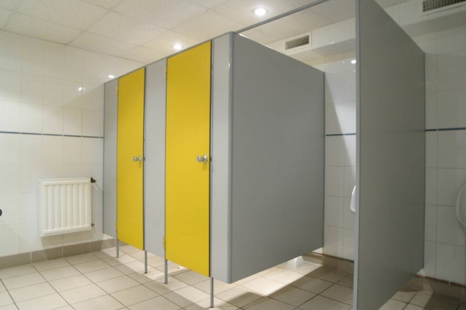 Пластиковые перегородки для душевых