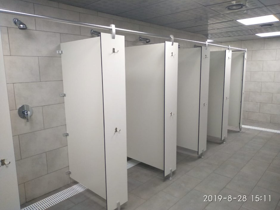 Душевые перегородки из HPL пластика