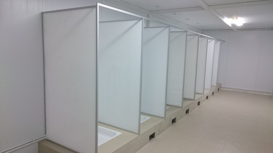 Сантехническая перегородка стекло душевые