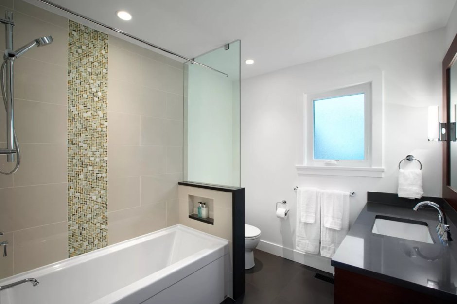 Перегородка между ванной и раковиной