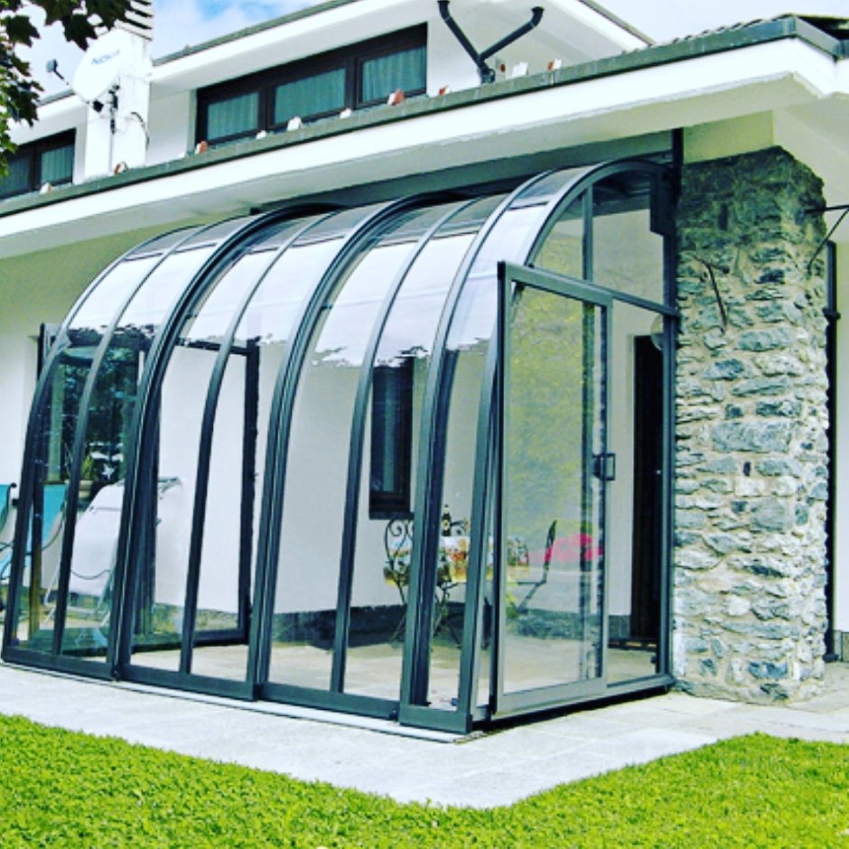 Веранда изподикарбоната