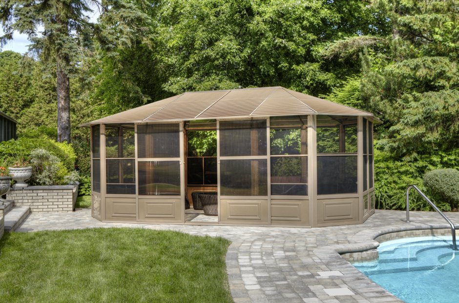 Прозрачная беседка