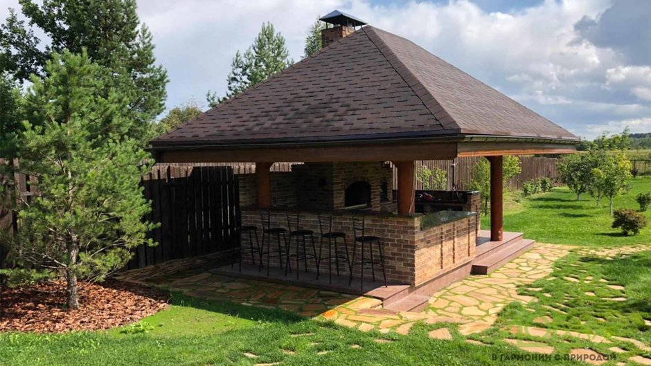 Крыша беседки из металлочерепицы четырехскатная