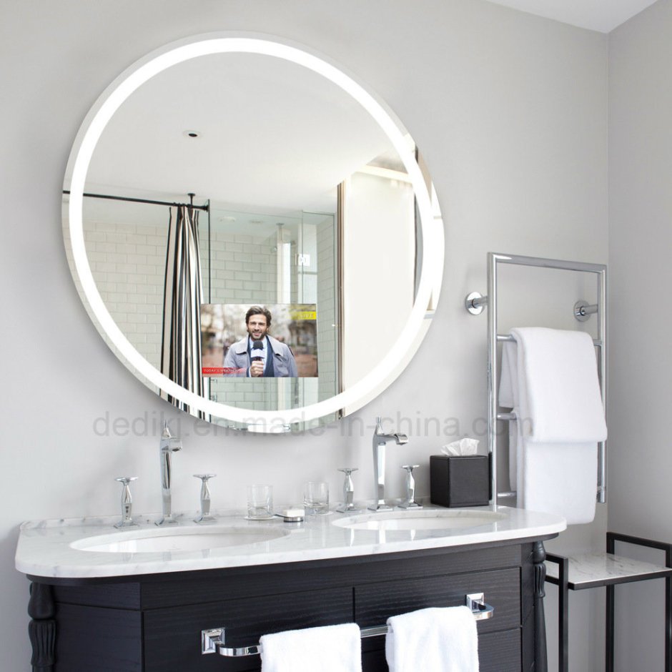 Современное зеркало в ванную