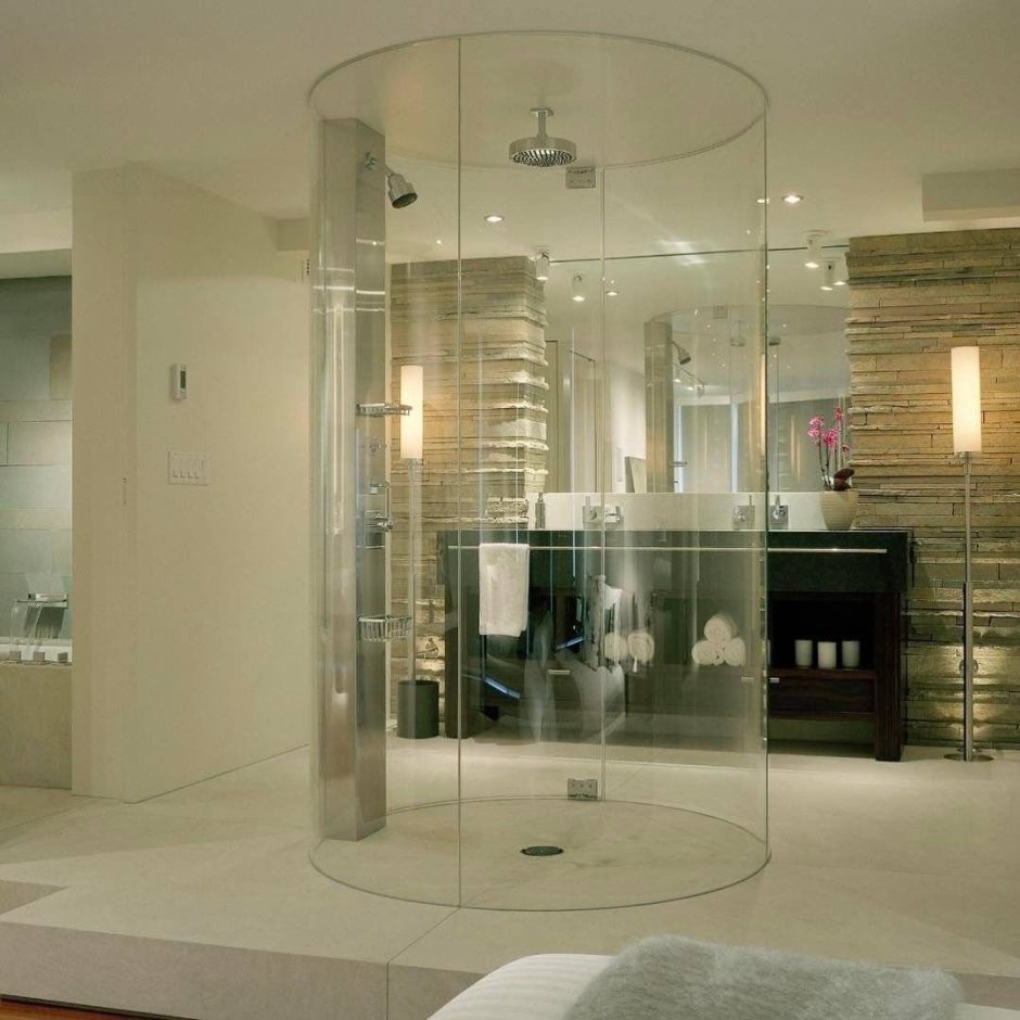 Ванная со стеклянной стеной