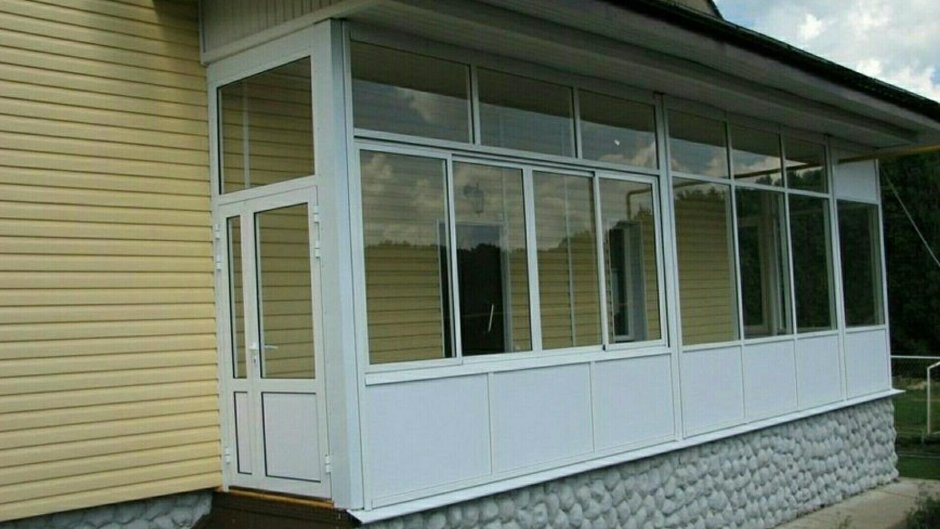 Холодный раздвижное остекление беседки Алютех