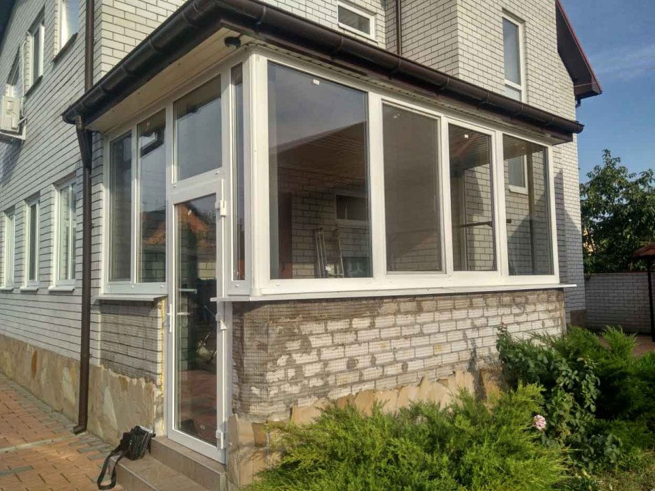 Веранда из пластика