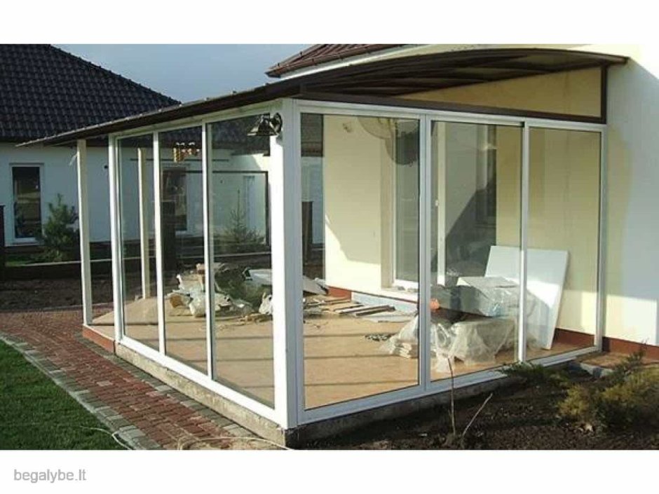 Пристройка остекленная