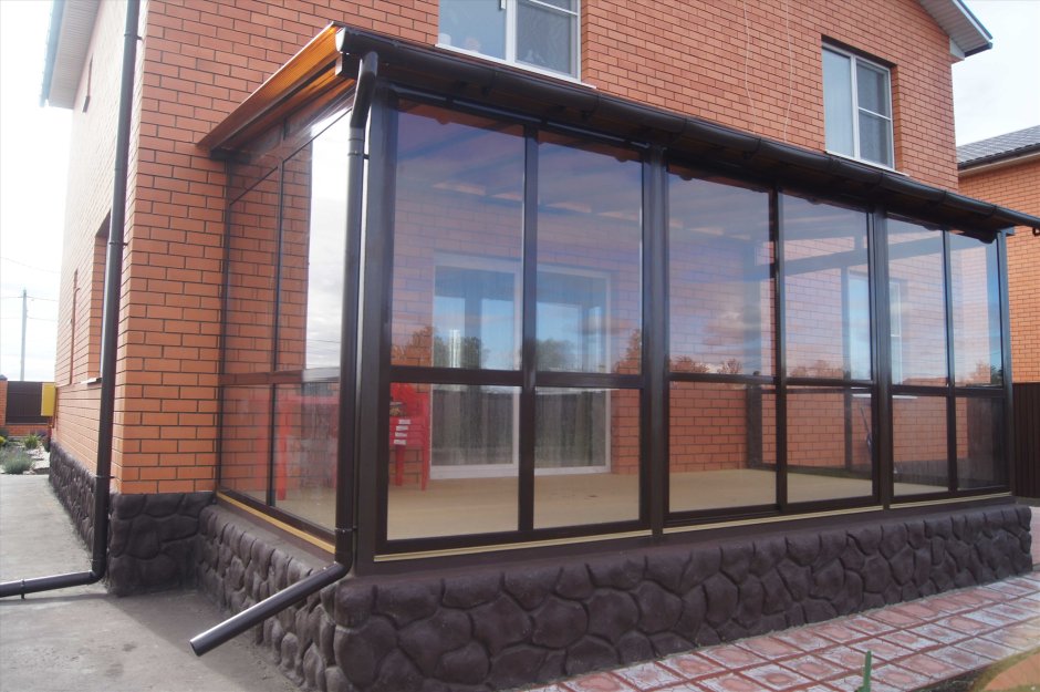 Пристройка из пластиковых окон