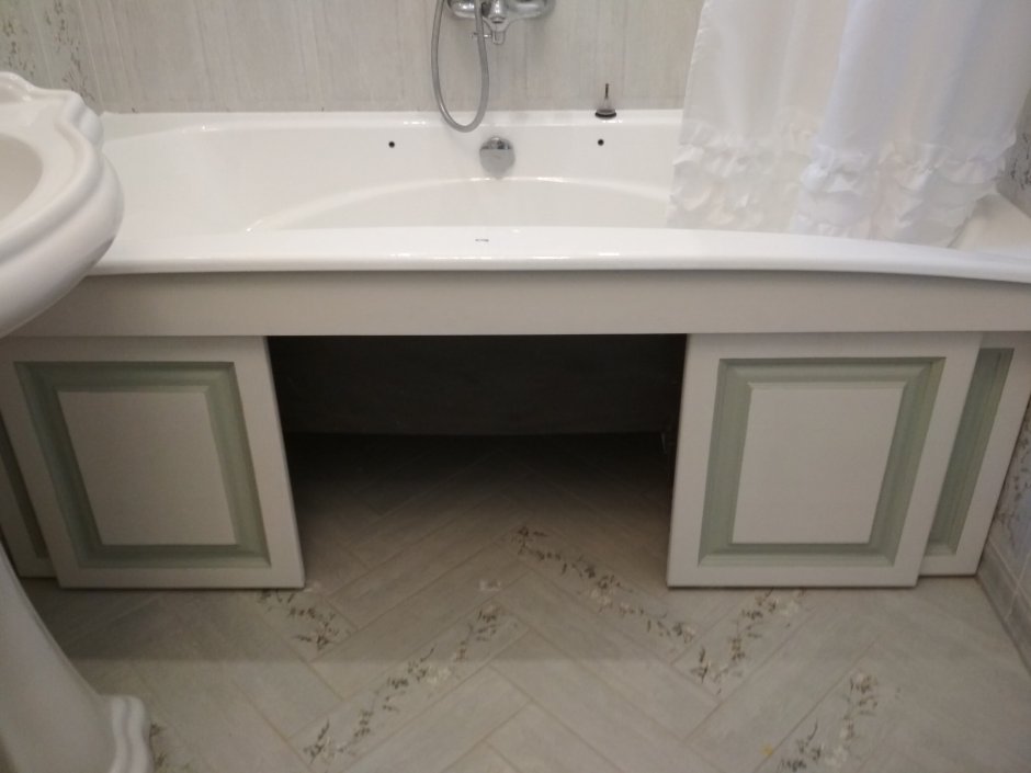 Решетка под ванну