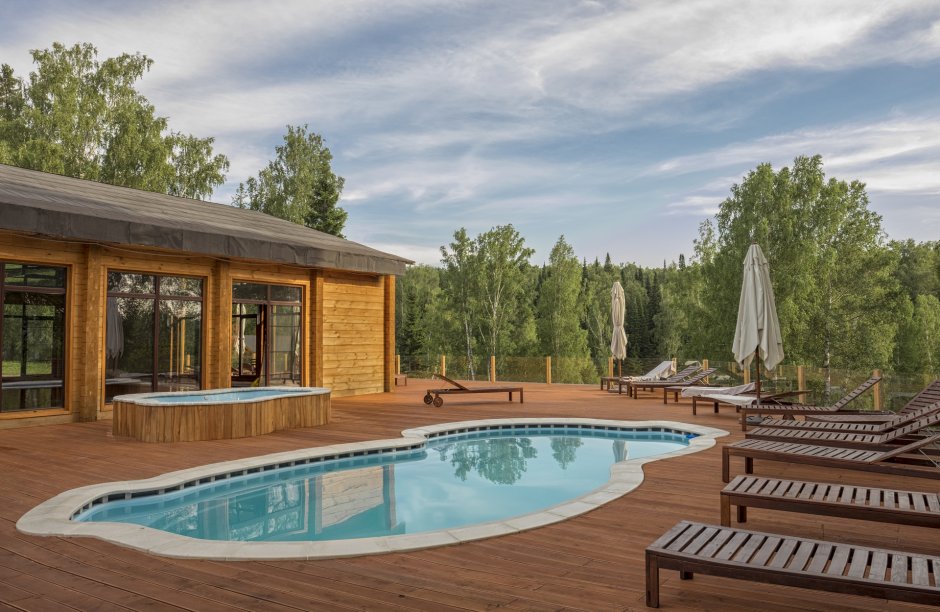 Баня с мангальной зоной бассейном зоной