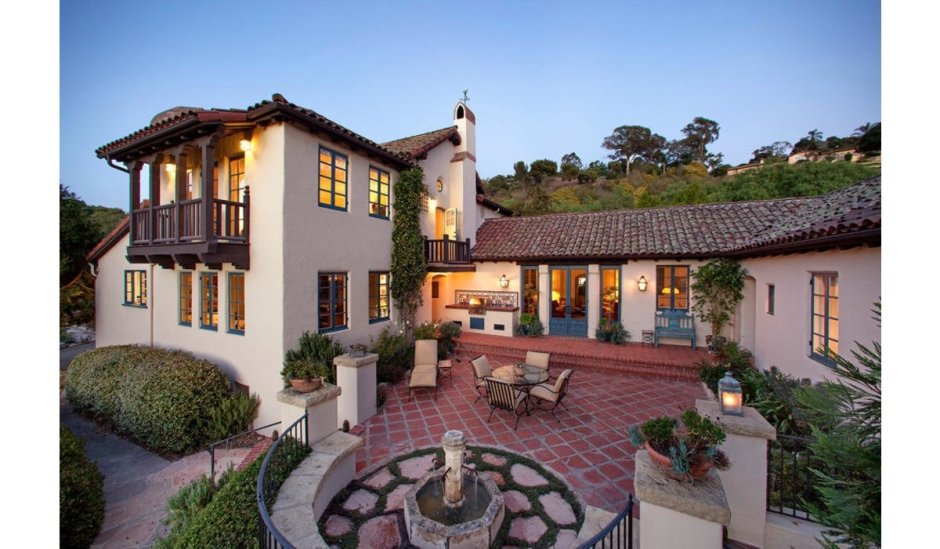 Виллы в испанском колониальном стиле