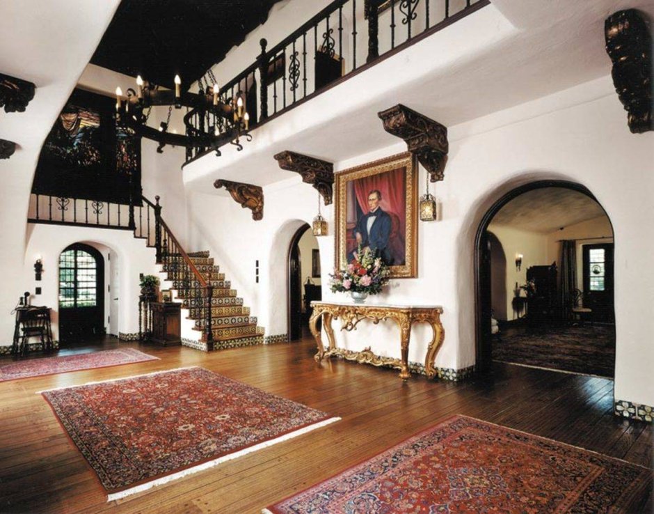 Колониальный испанский стиль вилла Пратолино