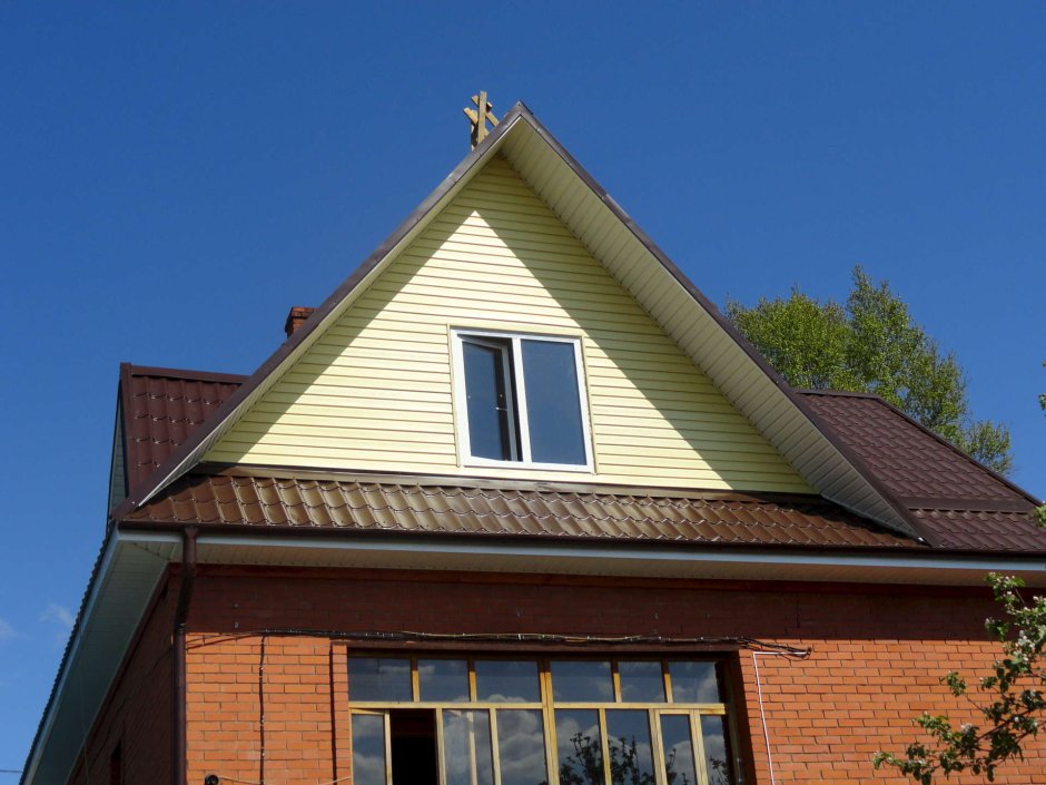 Фронтон металлочерепица