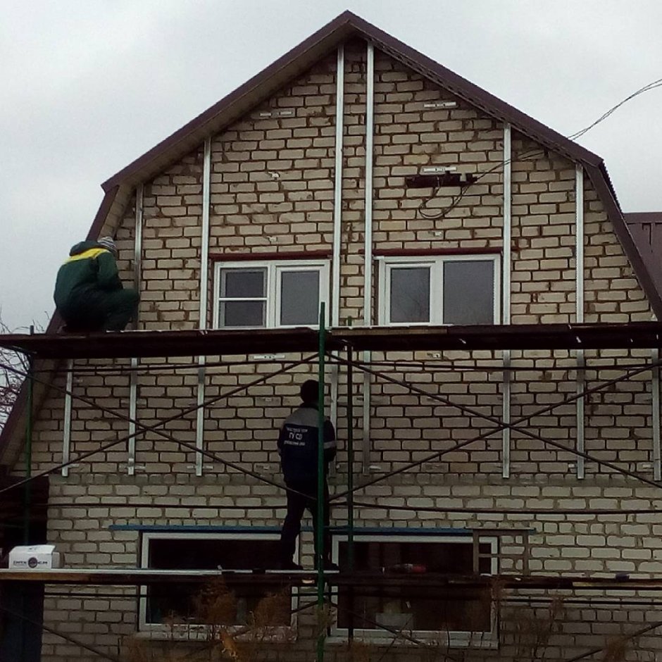 Обшивка фронтона профлистом