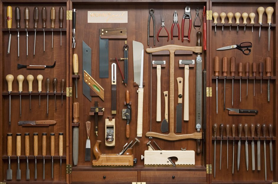 Инструменты в мастерской