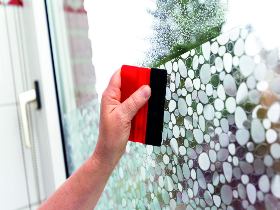 Отделка балкона ламинатом и камнем