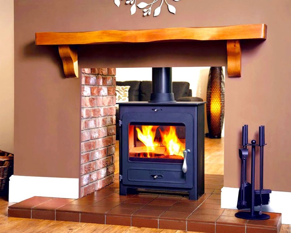 Печь-камин изразцовая