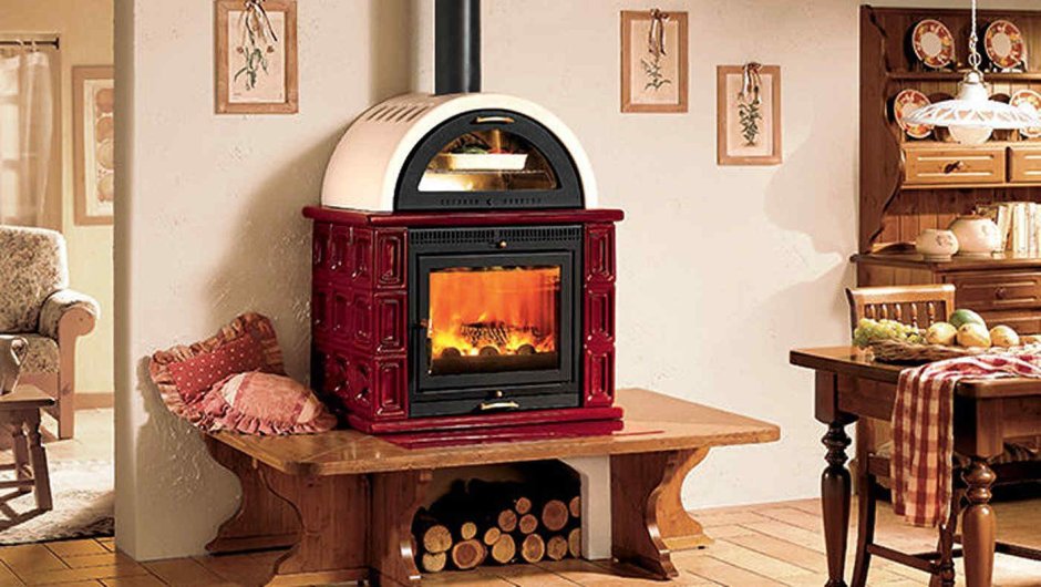 Камин в деревенском стиле