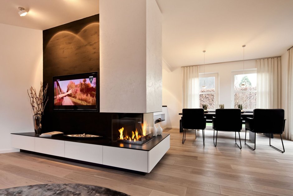 Современный камин в гостиной
